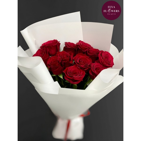 Bouquet of 11 red roses